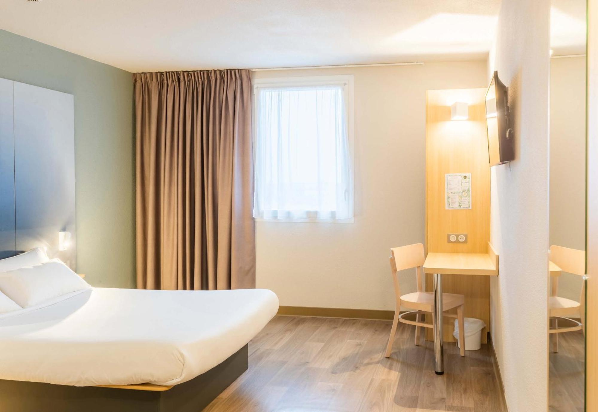 B&B Hotel Troyes Magasins D'Usine Lavau  외부 사진
